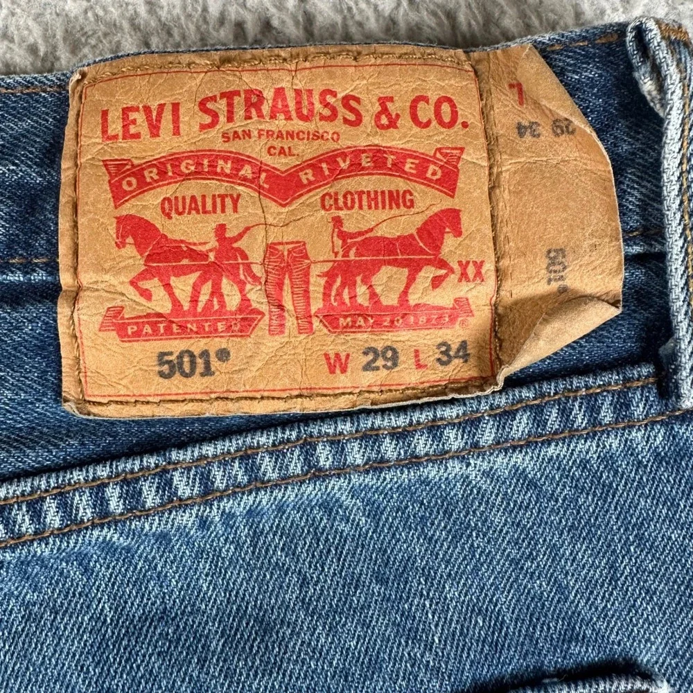 Levis 501 Original Fit Mens Blue Straight Leg Denim Jeans W29 L34 Medium Wash